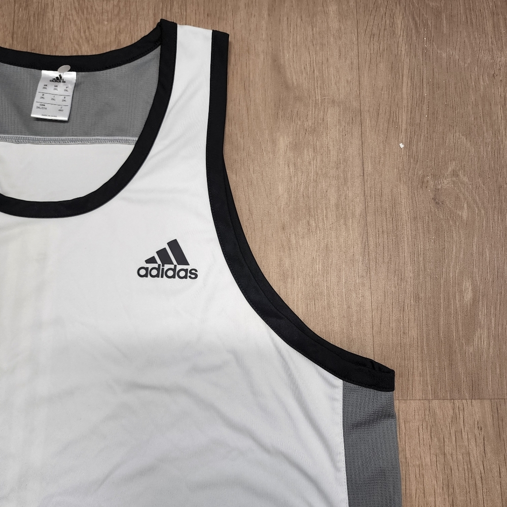 ADIDAS - Picture 2 of 4